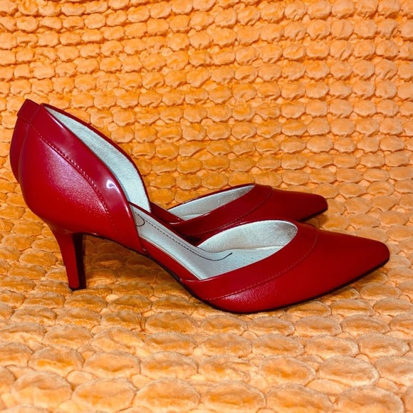 LifeStride Saldana d'Orsay Pump - Picture 2 of 6